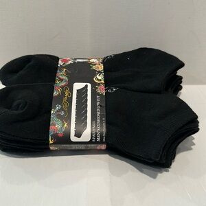 NWT Ed Hardy Men’s (8) Pairs Cushioned Low Cut Socks. Fits size 6-12